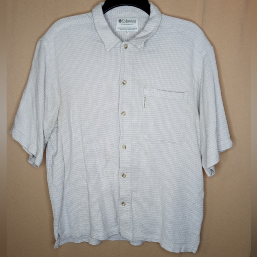 Columbia Men's Button Up Medium